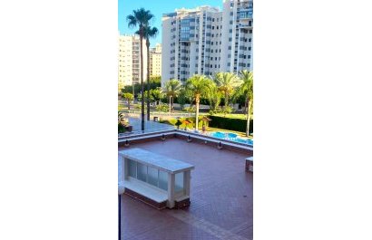 Odsprzedaż / Rynek wtórny - Mieszkanie w bloku -
Villajoyosa - Cala de Villajoyosa