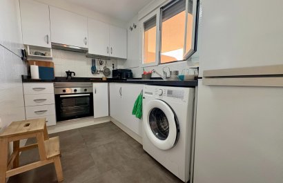 Odsprzedaż / Rynek wtórny - Mieszkanie w bloku -
Denia - Les Marines - Las Marinas