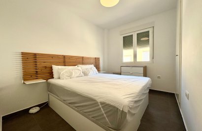 Odsprzedaż / Rynek wtórny - Mieszkanie w bloku -
Denia - Les Marines - Las Marinas