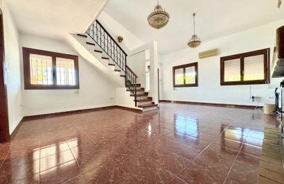 Segunda mano - Chalet -
Denia - Montgó