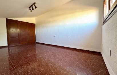 Segunda mano - Chalet -
Denia - Montgó