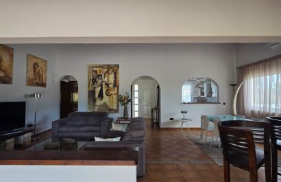 Segunda mano - Chalet independiente -
La Nucía