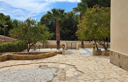 Segunda mano - Chalet independiente -
La Nucía