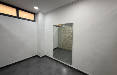 Segunda mano - Local  -
Tavernes de la Valldigna  - Pueblo 