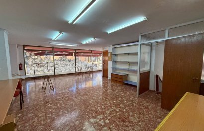 Segunda mano - Local  -
Tavernes de la Valldigna  - Pueblo 