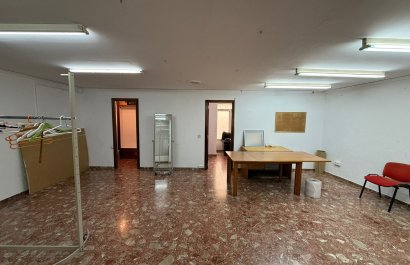 Segunda mano - Local  -
Tavernes de la Valldigna  - Pueblo 