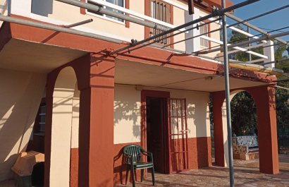 Segunda mano - Casa  -
La Nucía