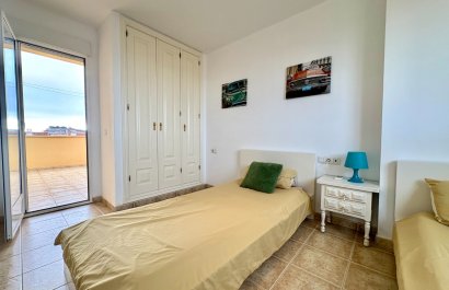 Segunda mano - Ático -
Denia - Les Marines - Las Marinas