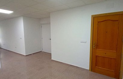 Alquiler a largo plazo - Local  -
Callosa De Ensarrià