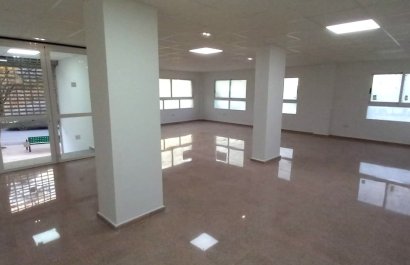 Alquiler a largo plazo - Local  -
Callosa De Ensarrià