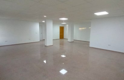 LOCAL REFORMADO EN ALQUILER EN CALLOSA