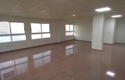 Alquiler a largo plazo - Local  -
Callosa De Ensarrià