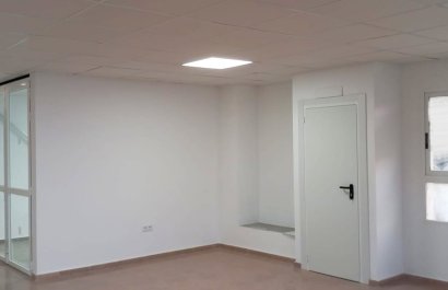 Alquiler a largo plazo - Local  -
Callosa De Ensarrià