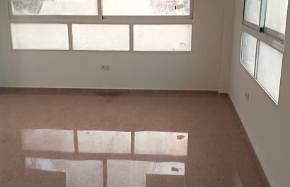 Alquiler a largo plazo - Local  -
Callosa De Ensarrià