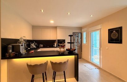 Odsprzedaż / Rynek wtórny - Mieszkanie w bloku -
Vergel