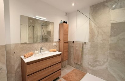 Odsprzedaż / Rynek wtórny - Mieszkanie w bloku -
Vergel