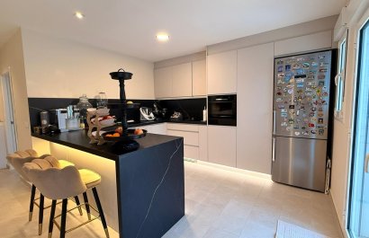 Odsprzedaż / Rynek wtórny - Mieszkanie w bloku -
Vergel