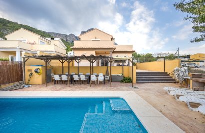 Segunda mano - Chalet independiente -
Polop