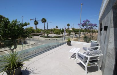 New Build - Chalet independiente -
Pilar de la Horadada