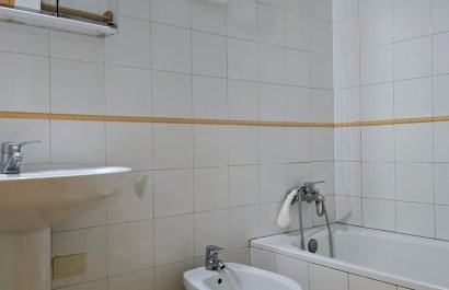 Segunda mano - Apartamento / piso -
Polop