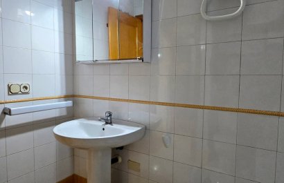 Segunda mano - Apartamento / piso -
Polop