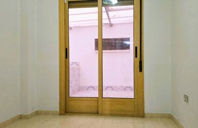 Segunda mano - Apartamento / piso -
Polop