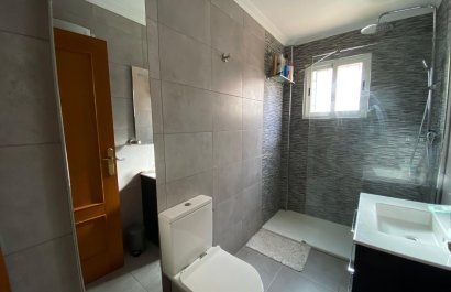 Segunda mano - Chalet independiente -
Polop - Alberca