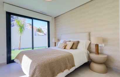 Obra nueva - Villa -
Orihuela Costa - Campoamor