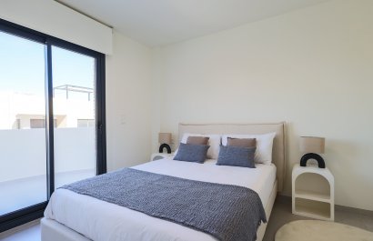 Obra nueva - Villa -
Orihuela Costa - Campoamor