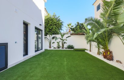 Obra nueva - Villa -
Orihuela Costa - Campoamor