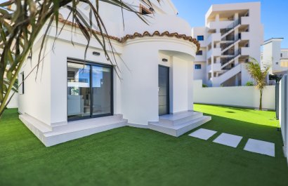 Obra nueva - Villa -
Orihuela Costa - Campoamor