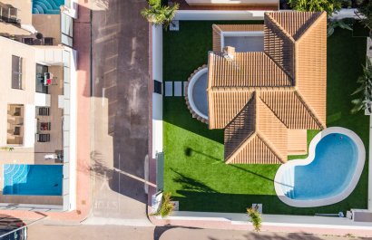 Obra nueva - Villa -
Orihuela Costa - Campoamor