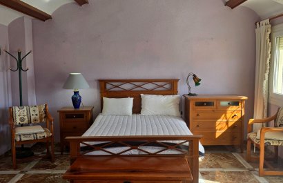 Segunda mano - Adosado -
Alfas del Pí