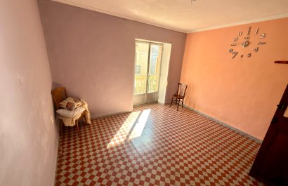 Segunda mano - Casa de pueblo  -
Vergel