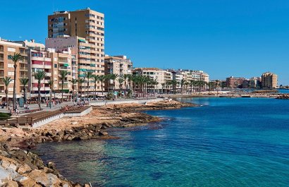 Obra nueva - Apartamento / piso -
Torrevieja - El Acequión - Los Náufragos