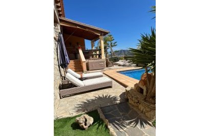 Segunda mano - Chalet independiente -
Alfas del Pí