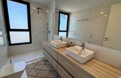 Odsprzedaż / Rynek wtórny - Mieszkanie -
Benidorm - Zona de Poniente