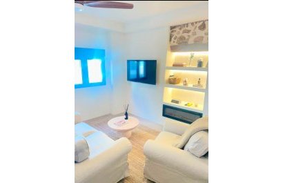 Segunda mano - Casa de pueblo  -
Altea