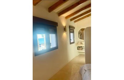 Segunda mano - Casa de pueblo  -
Altea