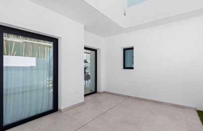 Obra nueva - Chalet independiente -
Polop