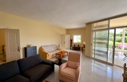 Herverkoop - Vrijstaande woning -
El Ràfol D'Almúnia