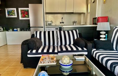 Segunda mano - Apartamento / piso -
Torrevieja - El Acequión - Los Náufragos