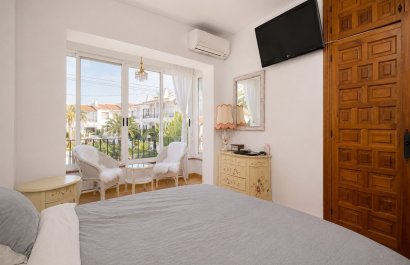 Segunda mano - Adosado -
Albir - centro
