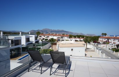 Obra nueva - Villa -
La Nucía