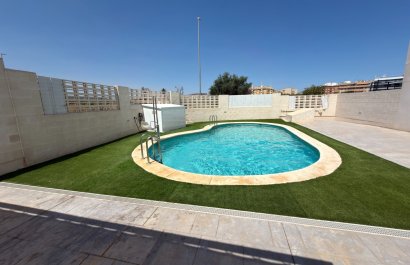 Lange Termijn Verhuur - Appartement / flat -
Denia - Port