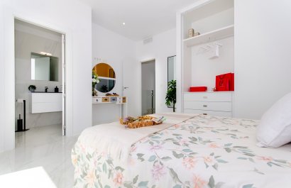 Obra nueva - Villa -
Los Montesinos - Montesinos