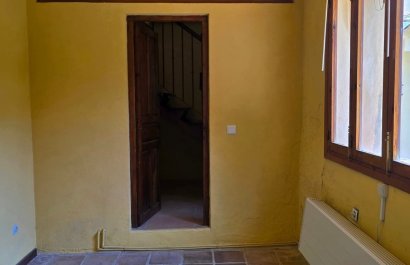 Segunda mano - Casa de pueblo  -
Polop