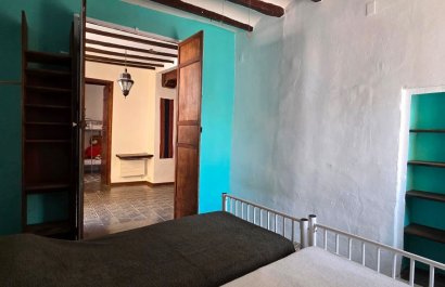 Segunda mano - Casa de pueblo  -
Polop