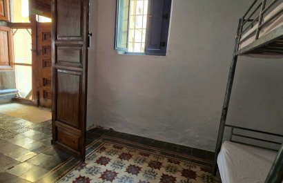 Segunda mano - Casa de pueblo  -
Polop