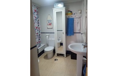 Segunda mano - Apartamento / piso -
Xirles